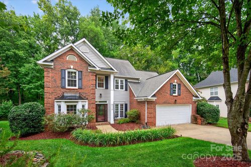 4713 Hanging Ivy Dr, Charlotte, NC, 28215-5019 | Card Image