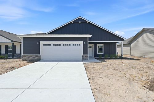 1566 N Emerald Valley Dr, Mulvane, KS, 67110-8625 | Card Image