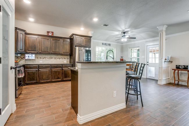 160 Mountain View Dr, House other with 3 bedrooms, 2 bathrooms and null parking in Azle TX | Image 5