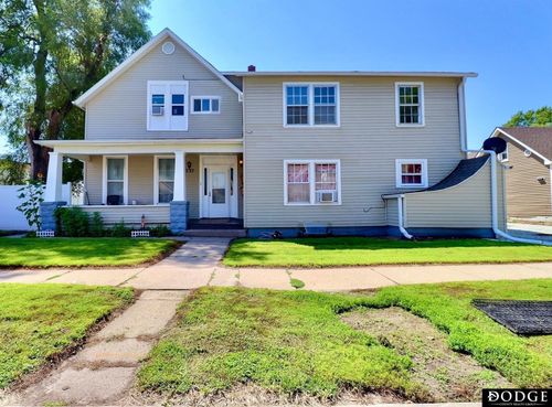 337-335 W 6th St, Fremont, NE, 68025-4921 | Card Image