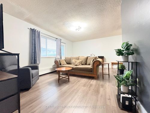 106-936 Glen St, Oshawa, ON, L1J5Z7 | Card Image