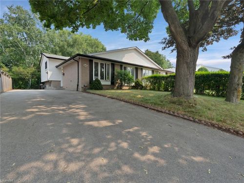 64 Garrow Dr, Hamilton, ON, L9C2X3 | Card Image