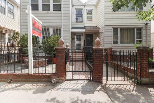 37-35 93rd St, Jackson Heights, NY, 11372-7931 | Card Image