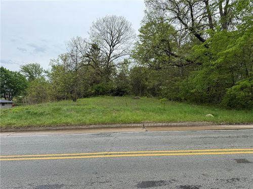 504 Mount Jackson Rd, New Castle, PA, 16102-2618 | Card Image