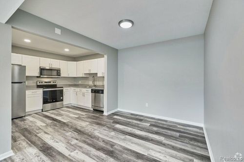 608-1024 North Rd, FENTON, MI, 48430-1857 | Card Image