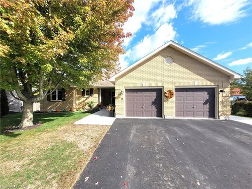 8 Simon Crt, Waterford, ON, N0E1Y0 | Card Image