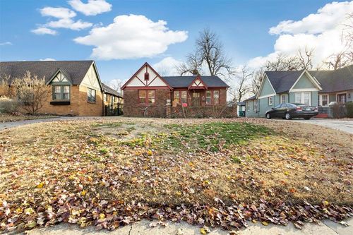 2028 Nw 22nd St, Oklahoma City, OK, 73106-1618 | Card Image