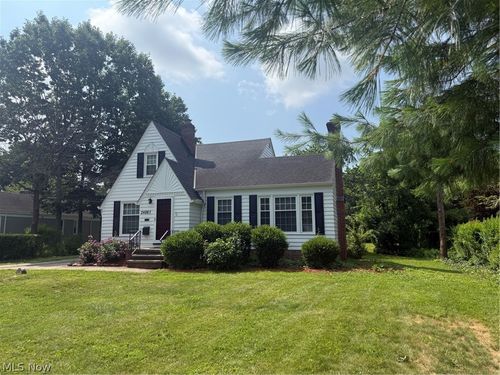 24883 Electric Dr, Bay Village, OH, 44140-2718 | Card Image