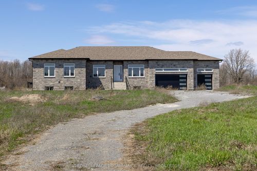 130 Hineman St, Kingston, ON, K7L0G2 | Card Image