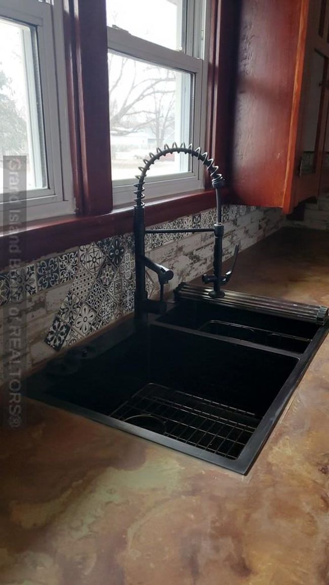 511 E Ayres St, House other with 6 bedrooms, 3 bathrooms and null parking in Shelton NE | Image 5