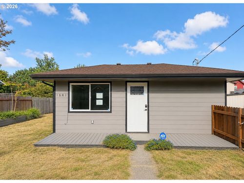 1841 Madrona St, North Bend, OR, 97459-2138 | Card Image