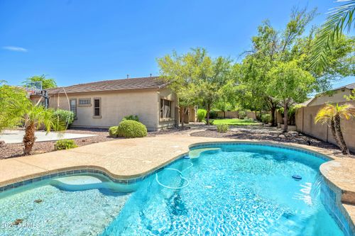 7333 N Kirsten Ave, Glendale, AZ, 85305-3933 | Card Image