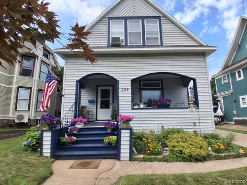 325 E Hewitt Ave, Marquette, MI, 49855-3711 | Card Image