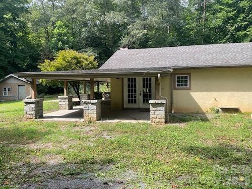 94 Robertson Dr, Old Fort, NC, 28762-5765 | Card Image