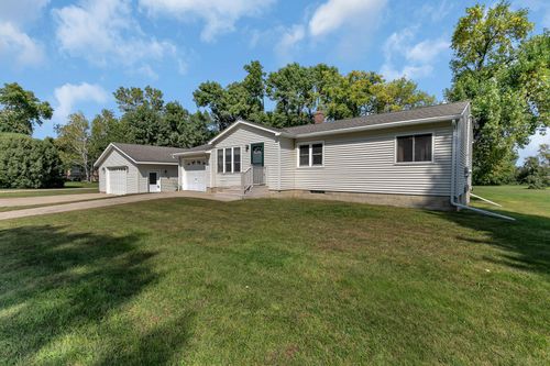 1109 Grant Ave, Kerkhoven, MN, 56252-9201 | Card Image