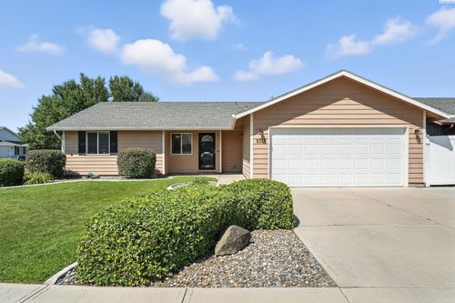 8311 Camano Dr, Pasco, WA, 99301-9066 | Card Image