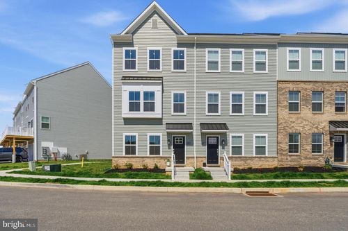 65 E Front St, BRIDGEPORT, PA, 19405-1468 | Card Image