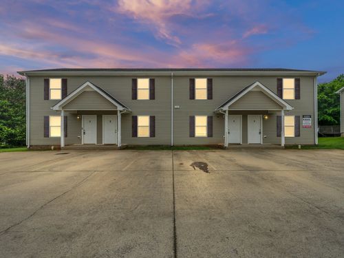516 Patriot Park Ct, Clarksville, TN, 37042-6664 | Card Image