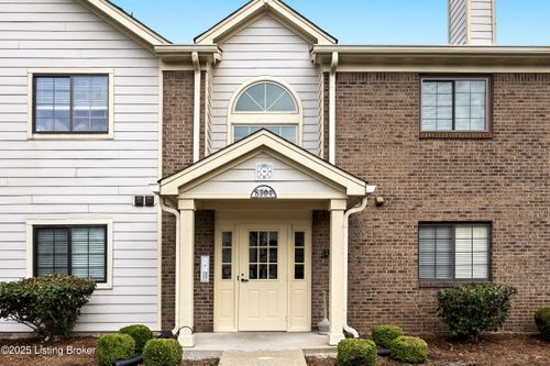 205-8504 Ambrosse Ln, Louisville, KY, 40299-7306 | Card Image