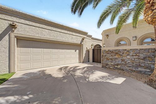 8407 E Del Camino Dr, Scottsdale, AZ, 85258-2438 | Card Image