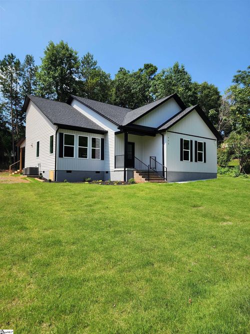 402 Edgewater Dr, Anderson, SC, 29626-5106 | Card Image