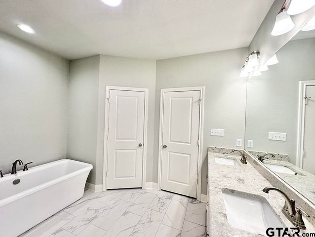 11924 Gillian Ct, House other with 3 bedrooms, 2 bathrooms and null parking in Tyler TX | Image 24