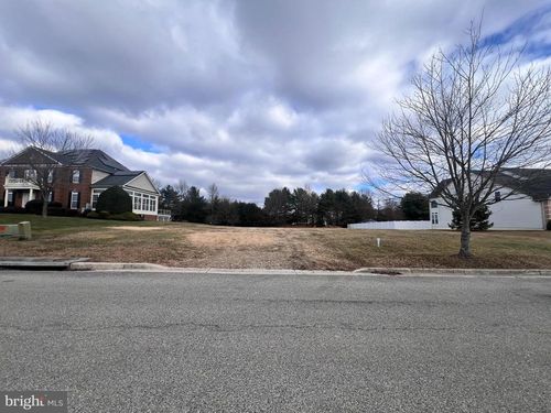 211 Lismore Dr, Fort Washington, MD, 20744-6519 | Card Image