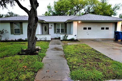 216 Llano Drive, Portland, TX, 78374 | Card Image