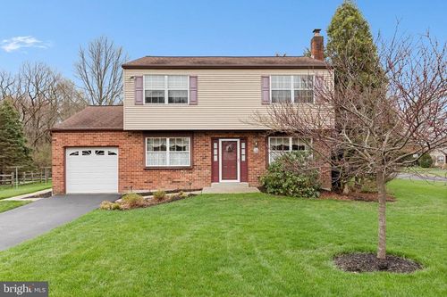 1120 Angus Cir, Blue Bell, PA, 19422-1942 | Card Image
