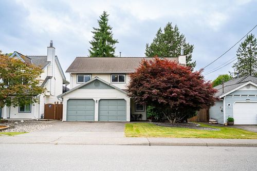 8923 204 St, Langley, BC, V1M1Y5 | Card Image