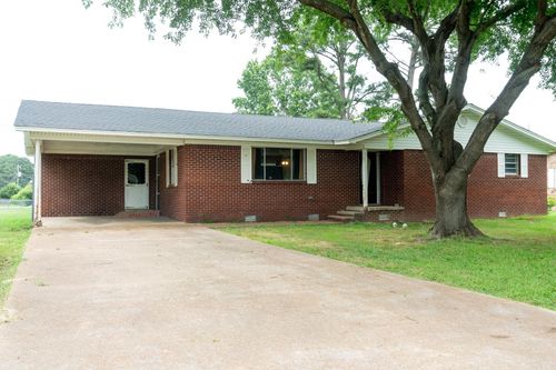 904 W College St, Beebe, AR, 72012-2606 | Card Image
