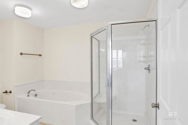 1202 - 2715 State Highway 180, Condo with 2 bedrooms, 2 bathrooms and 1 parking in Gulf Shores AL | Image 29