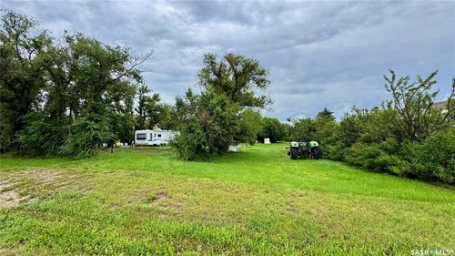 Lot 17-18 Railway Ave, Macrorie, SK, S0L2E0 | Card Image