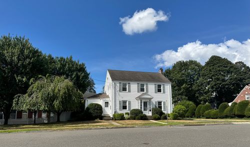 51 Sachem St, Milford, CT, 06461-3924 | Card Image