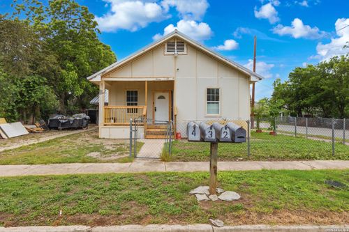 1021 N Center St, San Antonio, TX, 78202-2920 | Card Image