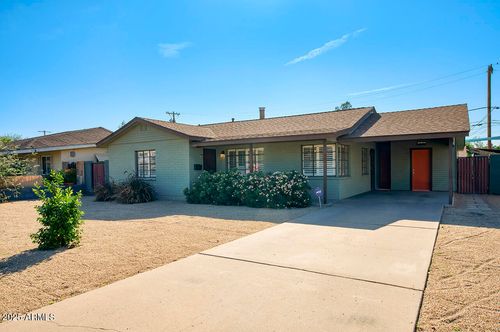 2035 W Denton Ln, Phoenix, AZ, 85015-2823 | Card Image