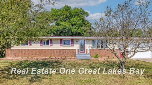 2138 22nd Ave S, Escanaba, MI, 49829-1931 | Card Image