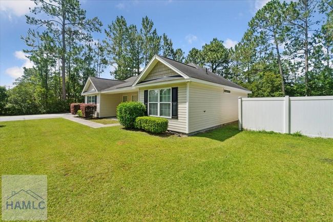 167 Hendrix St Ne, House other with 3 bedrooms, 2 bathrooms and null parking in Ludowici GA | Image 4