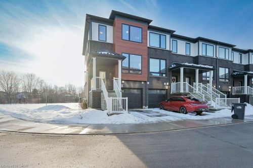 2 Sora Lane, Guelph, ON, N1E0T4 | Card Image