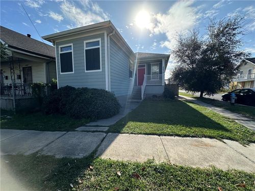 2436 Gravier St, New Orleans, LA, 70119-7526 | Card Image