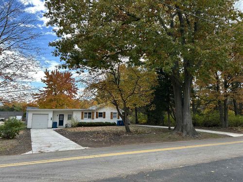 707 N Maple St, Saugatuck, MI, 49453-9439 | Card Image