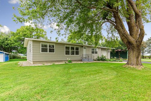 205 Park Ave N, Vernon Center, MN, 56090-1134 | Card Image