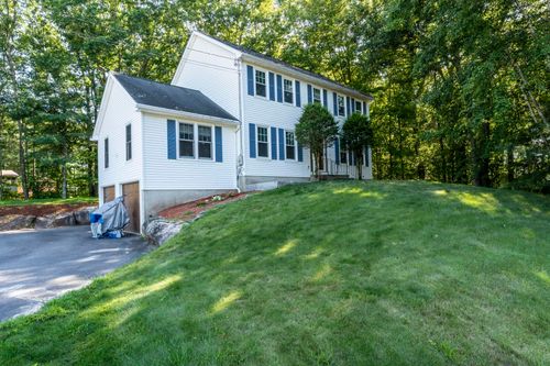 96 Lindsey Way, Goffstown, NH, 03045-2704 | Card Image