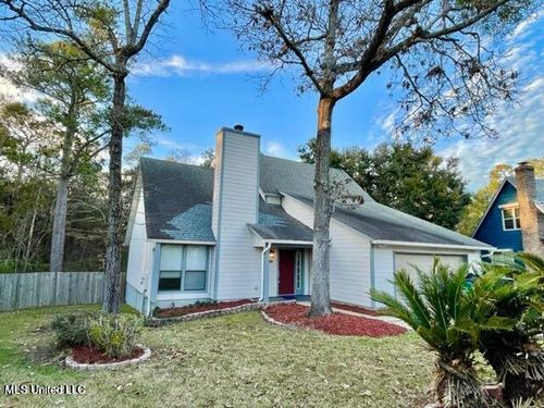 112 Penny Ct, Ocean Springs, MS, 39564-3422 | Card Image