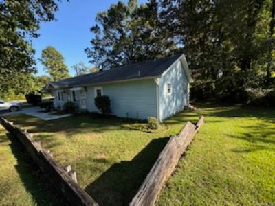 1319 Grayson St, House other with 3 bedrooms, 2 bathrooms and null parking in Camden AR | Image 3