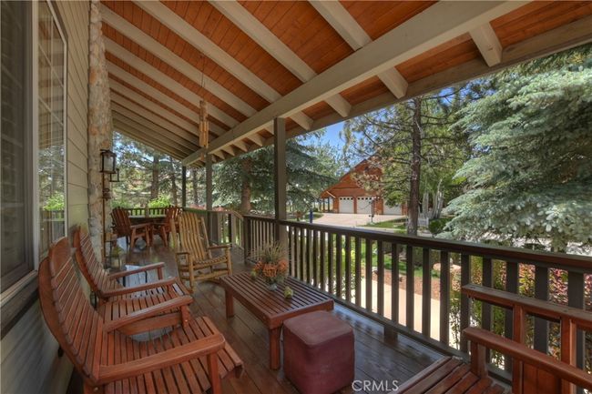 375 Meadow Cir N, House other with 4 bedrooms, 3 bathrooms and 2 parking in Big Bear Lake CA | Image 5