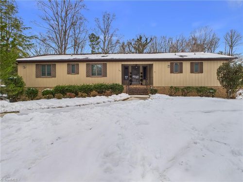 904 Fairidge Dr, Jamestown, NC, 27282-9440 | Card Image