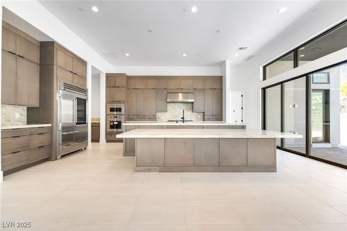 4811 Verde Bloom St, Las Vegas, NV, 89135-3639 | Card Image