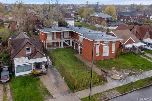 4234 W Davison, Detroit, MI, 48238-3275 | Card Image