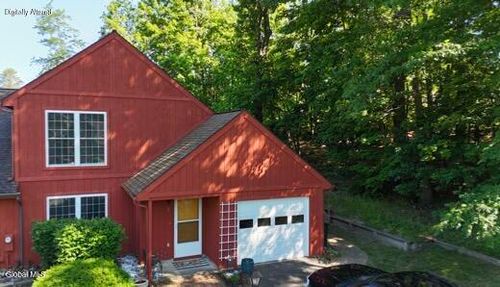 1 Southwest Way, Colonie, NY, 12205-4043 | Card Image